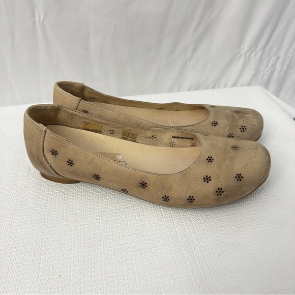 Birkenstock Shoes - Tatami by Birkenstock Floral Detail Leather Flats